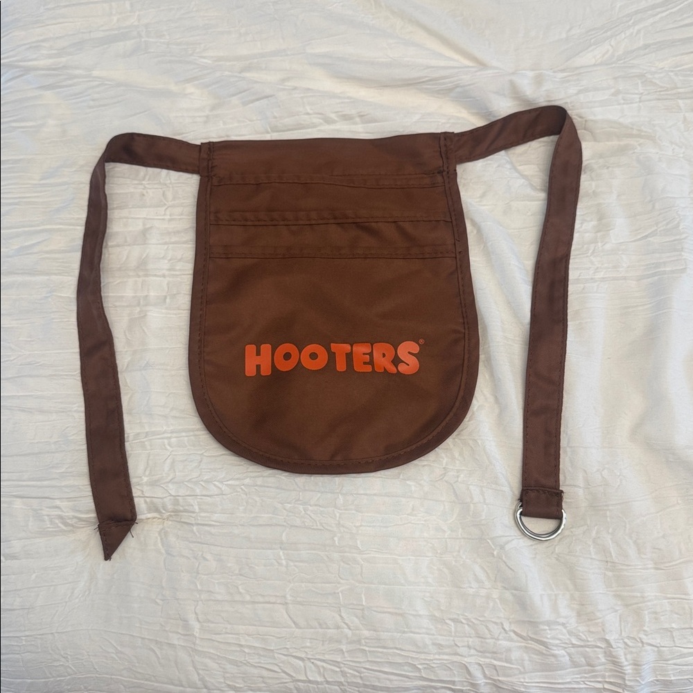 Hooters Brown Waist pouch
